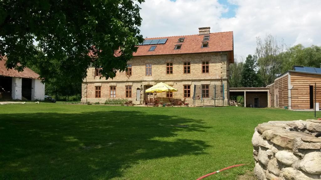 Rekreacni Areal Dvur Honetice Exterior foto