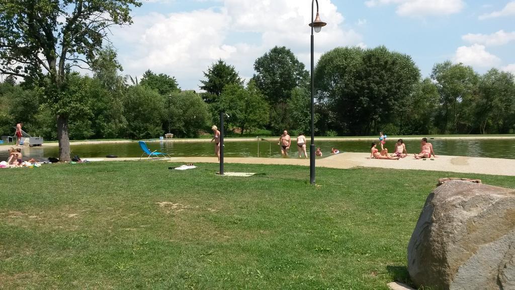 Rekreacni Areal Dvur Honetice Exterior foto